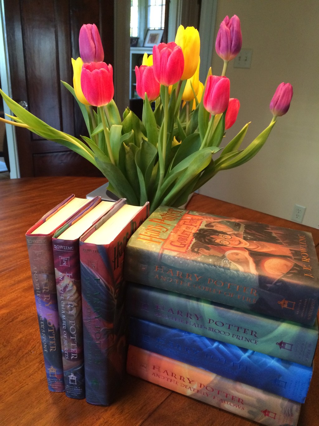 bibliophile (bi-blē-ə-ˌfī-əl)
