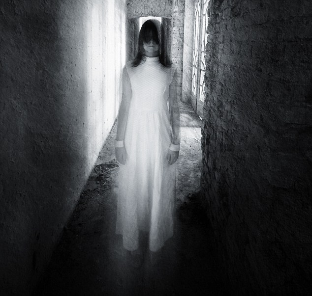 dybbuk (dibək)